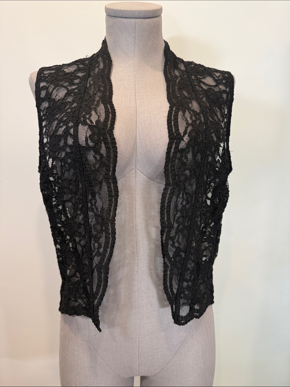 Melanie Lyne Black Lace Open Front Vest | Large | Elegant Layering Piece